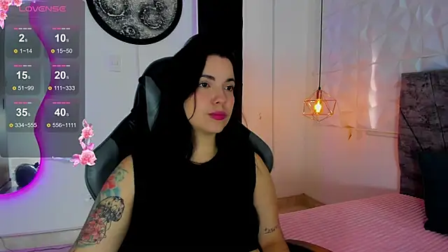 Snapshot of tatiana_sc chatting on 11-04-25, 01:32 tatiana sc online show from 11-04-25, 01:32