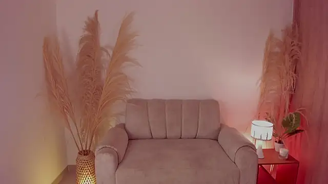 sara gwen online show from 10-08-25, 01:03