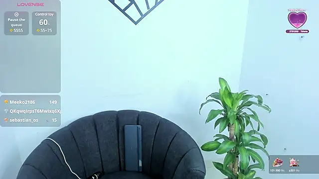 Snapshot of Annie9_ chatting on 01-21-25, 03:26 Annie9 online show from 01-21-25, 03:26