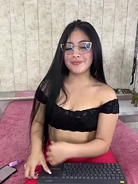 Snapshot of Annie9_ chatting on 03-09-25, 11:14 Annie9 online show from 03-09-25, 11:14