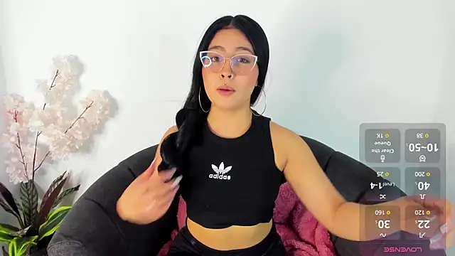 Snapshot of Annie9_ chatting on 03-22-25, 04:56 Annie9 online show from 03-22-25, 04:56