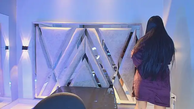 Snapshot of Annie9_ chatting on 02-18-26, 04:19 Annie9 online show from 02-18-26, 04:19