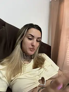 hotskinny1 online show from 05-12-26, 12:57