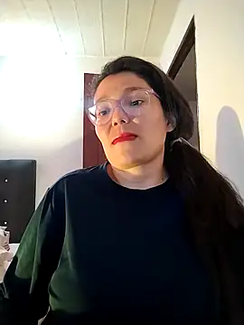 ValeriSimmons online show from 03-19-25, 01:29