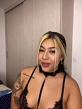 Snapshot of EmberEyes_999 chatting on 01-24-25, 03:43 EmberEyes 999 online show from 01-24-25, 03:43