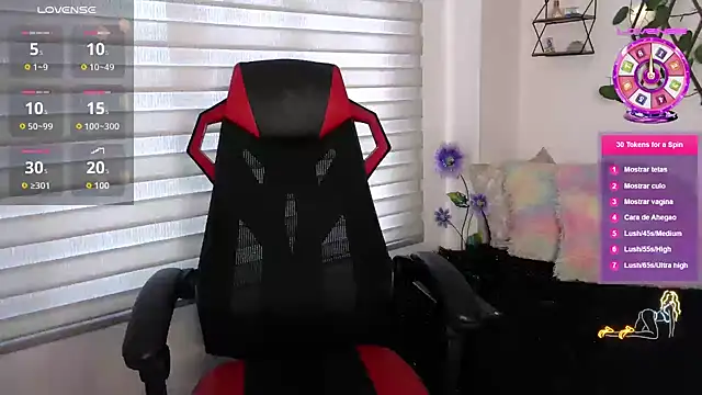 Snapshot of EmberEyes_999 chatting on 10-27-25, 08:02 EmberEyes 999 online show from 10-27-25, 08:02