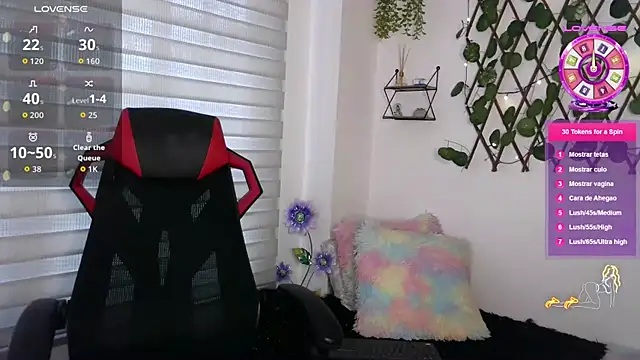 Snapshot of EmberEyes_999 chatting on 10-30-25, 07:03 EmberEyes 999 online show from 10-30-25, 07:03