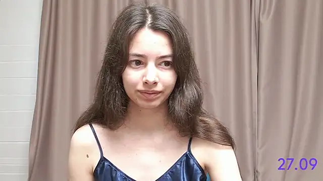 Snapshot of sweet_sweet_angel chatting on 09-27-25, 06:51 sweet sweet angel online show from 09-27-25, 06:51