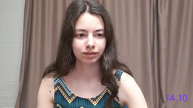 Snapshot of sweet_sweet_angel chatting on 10-14-25, 09:43 sweet sweet angel online show from 10-14-25, 09:43