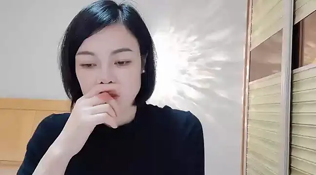 Linda-LL online show from 01-23-25, 05:56