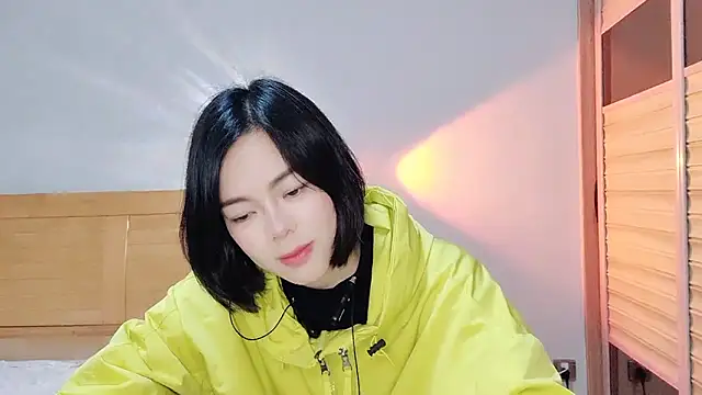 Linda-LL online show from 02-16-25, 06:10