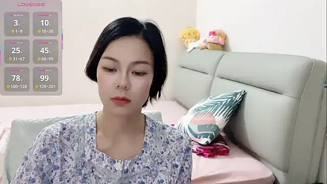 Linda-LL online show from 05-10-26, 01:49