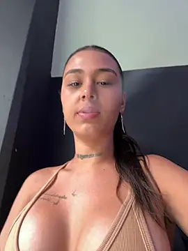 paisitahot1975 online show from 02-10-25, 09:36