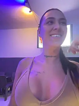 paisitahot1975 online show from 02-11-25, 02:46