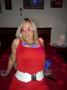 Snapshot of DesireSatler chatting on 10-18-25, 03:09 DesireSatler online show from 10-18-25, 03:09