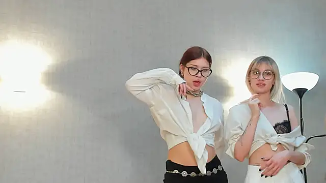 lina x x online show from 03-01-25, 10:45