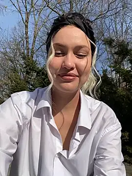 KikiWatson online show from 03-10-25, 07:10