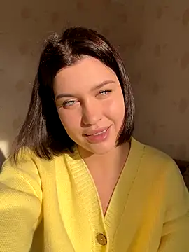 KikiWatson online show from 10-18-25, 01:12