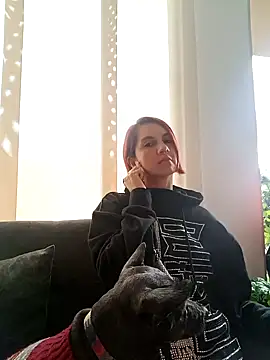 your red rose  online show from 12-25-24, 08:17