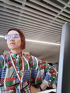 your red rose  online show from 01-22-25, 01:42