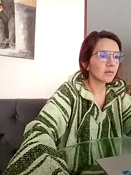 your red rose  online show from 01-24-25, 01:47