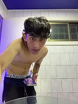LatinBoysxxx online show from 01-17-25, 06:04