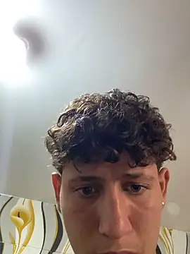 Snapshot of LatinBoysxxx chatting on 02-24-26, 07:01 LatinBoysxxx online show from 02-24-26, 07:01