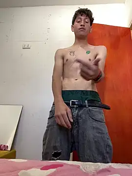 Snapshot of LatinBoysxxx chatting on 03-18-26, 05:05 LatinBoysxxx online show from 03-18-26, 05:05