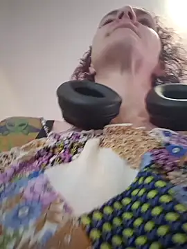 Snapshot of thatonespicychick chatting on 12-23-24, 06:16 thatonespicychick online show from 12-23-24, 06:16