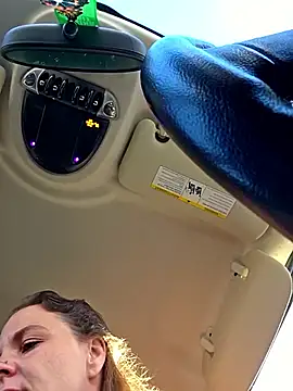 Snapshot of thatonespicychick chatting on 09-09-25, 02:05 thatonespicychick online show from 09-09-25, 02:05