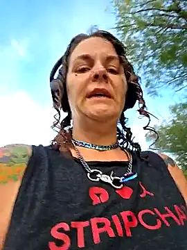 Snapshot of thatonespicychick chatting on 09-20-25, 01:12 thatonespicychick online show from 09-20-25, 01:12