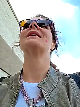 Snapshot of thatonespicychick chatting on 09-29-25, 02:11 thatonespicychick online show from 09-29-25, 02:11