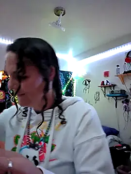 Snapshot of thatonespicychick chatting on 10-27-25, 02:21 thatonespicychick online show from 10-27-25, 02:21