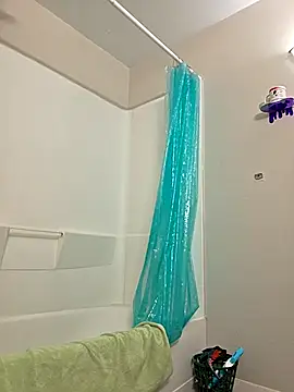 Snapshot of thatonespicychick chatting on 11-06-25, 04:19 thatonespicychick online show from 11-06-25, 04:19