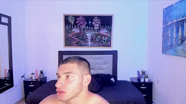 xXHot MalesXx online show from 09-19-25, 06:52