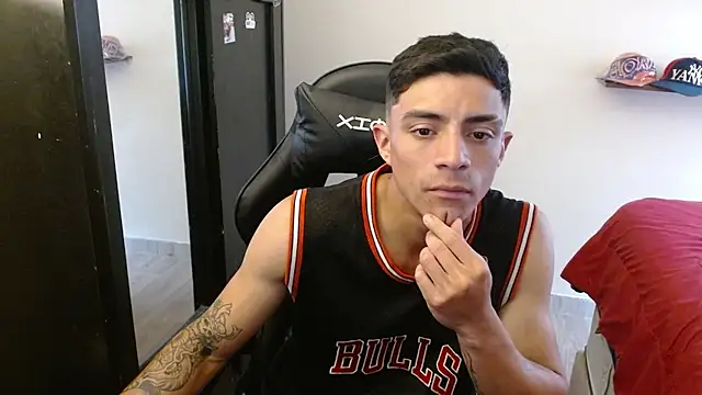 kv   xxx  online show from 01-15-26, 04:33