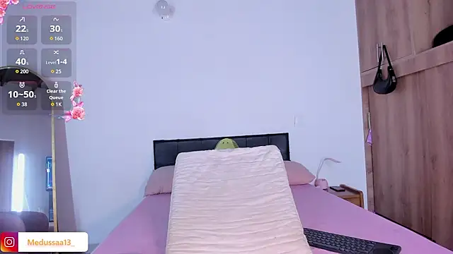 medussa13  online show from 02-28-26, 12:06