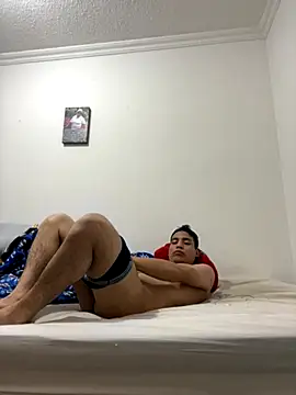 Snapshot of stiven-p23 chatting on 10-22-25, 03:18 stiven-p23 online show from 10-22-25, 03:18