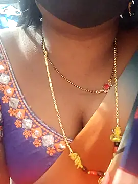 Snapshot of sana14 chatting on 10-13-25, 10:32 sana14 online show from 10-13-25, 10:32