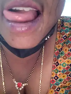 Snapshot of sana14 chatting on 10-24-25, 09:28 sana14 online show from 10-24-25, 09:28