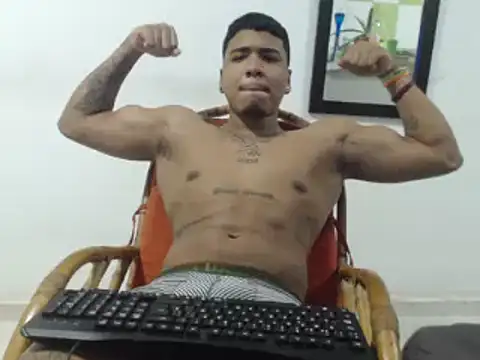 camiloacosta321 online show from 12-05-24, 06:32