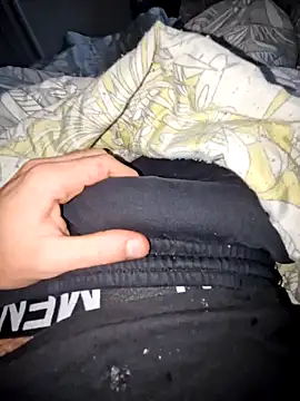 Snapshot of Landryyyyy chatting on 12-11-24, 08:15 Landryyyyy online show from 12-11-24, 08:15