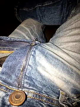 Snapshot of Landryyyyy chatting on 12-26-24, 10:41 Landryyyyy online show from 12-26-24, 10:41