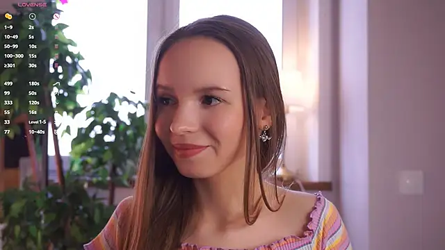 AlodiaHamblett online show from 10-31-25, 08:37