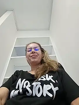 uber babe online show from 06-18-26, 04:24