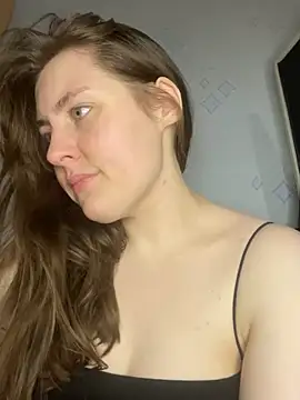 Snapshot of Topvi_ chatting on 02-21-25, 07:43 Topvi online show from 02-21-25, 07:43