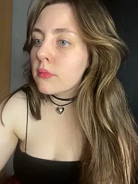 Snapshot of Topvi_ chatting on 02-26-25, 08:11 Topvi online show from 02-26-25, 08:11