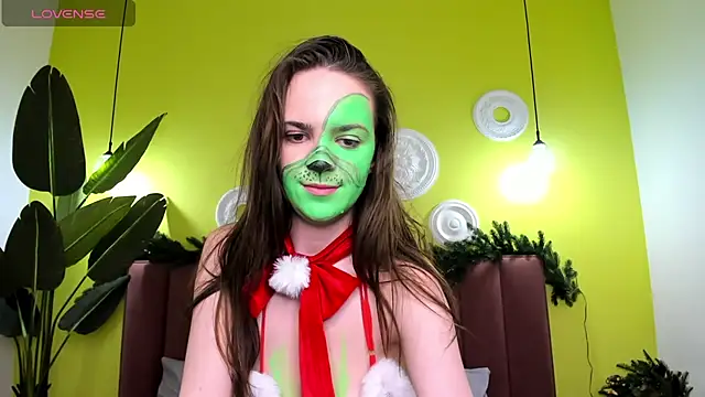 Selena Cutiee online show from 12-26-24, 07:56