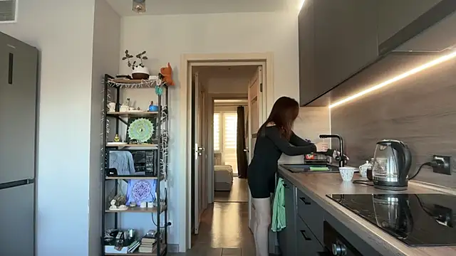 jainesummer online show from 10-17-25, 08:28