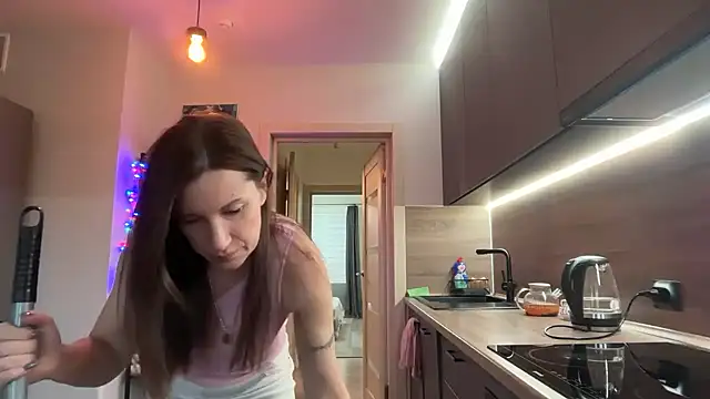 jainesummer online show from 12-17-25, 07:47